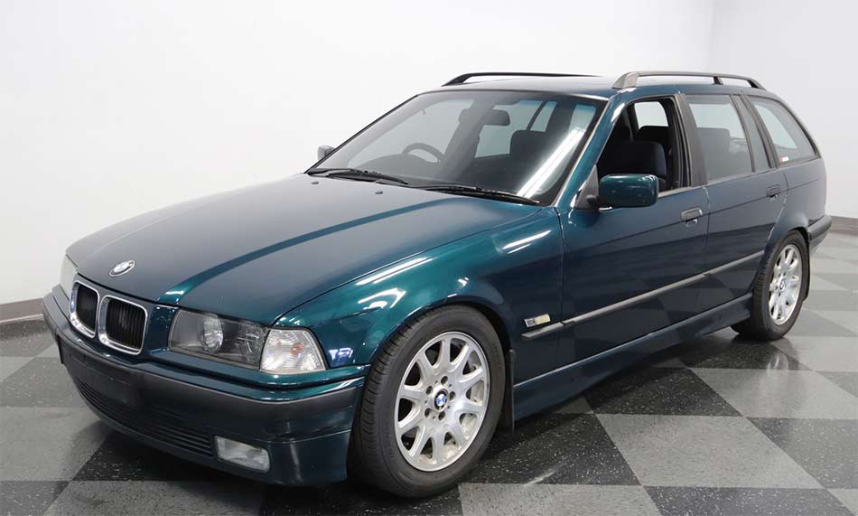 Kelebihan dan kekurangan BMW 320i 1995